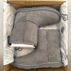 NWT UGG Gray Classic ll short Boot kids size 3