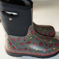 Bogs Boots Kids Size 6 Waterproof Insulated Classic Il Bugs Rain Snow Boots