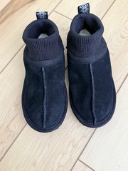 UGG Kids Black Knit Cuff Ankle Boots UGGplush Size 1 Youth EU 32.5