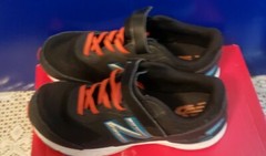 NEW BALANCE MULTI-COLORED SIZE 5 W KIDS SNEAKERS***YA680BG6* WITH BOX