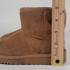 Ugg Boots Mini Bailey Snaps Chestnut Kids Size 9 US 26 EU