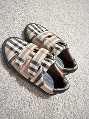 Burberry Kids US 11 Beige Check Hook & Loop Low Top Sneakers Logo