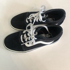 Vans Old Skool Black White Low Canvas Classic Skate Shoe Size Youth 2 US Kids