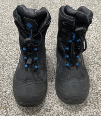Columbia Unisex-Child Youth Bugaboot Plus Iv Omni-Heat Snow Boot Black Blue Sz 3