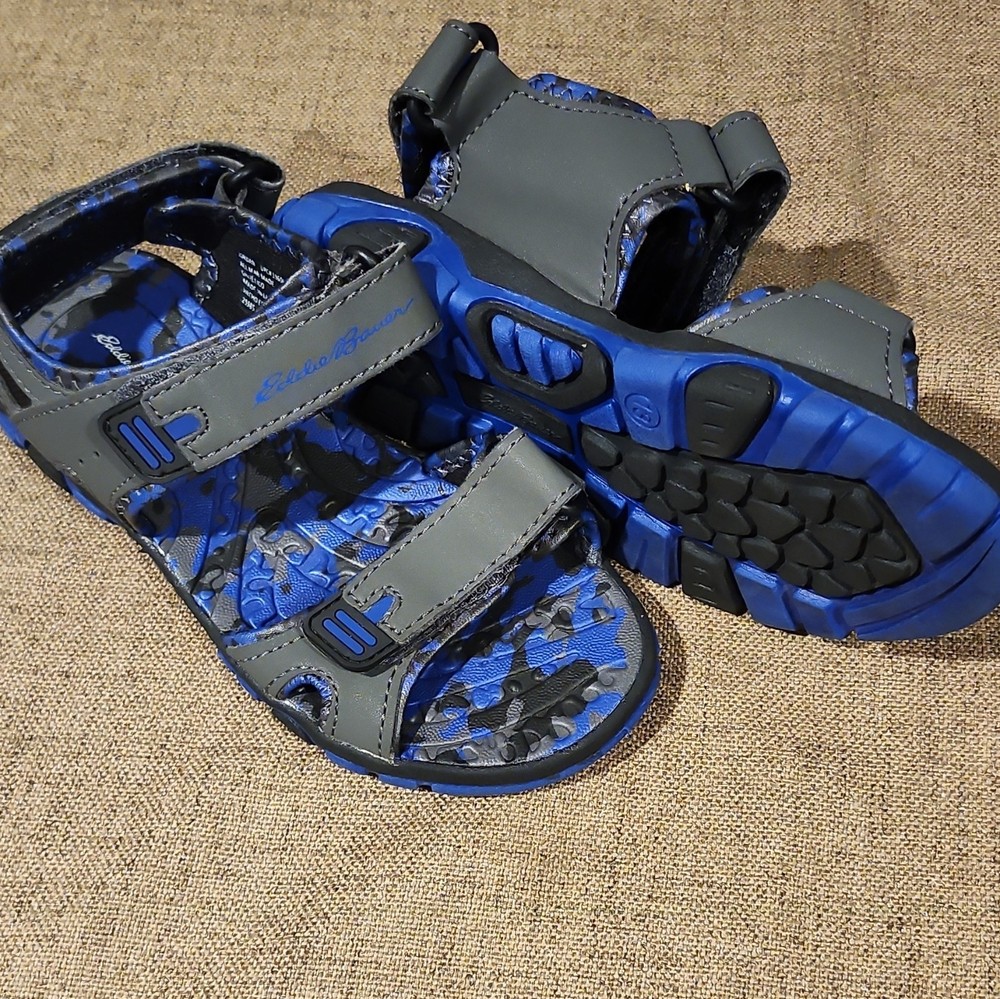 Eddie Bauer Gray/Blue/Black Camo Hook & Loop Strappy Sandals 13 / EU 31