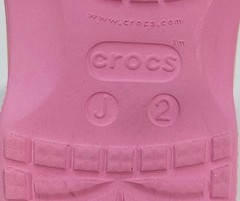 Crocs Rainbow Spray Fur Inside Tie Dye Clogs Kids Size J2 Blue Pink Yellow