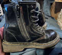 Junior Doc Dr Martens 1460 Patent Leather 8 eyelet Lace & Zip boots Kids Size 12