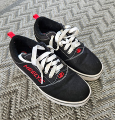 HEELYS Roller Shoes Sneakers Pro 20 Youth Size 6 Black Red Unisex Skates Canvas