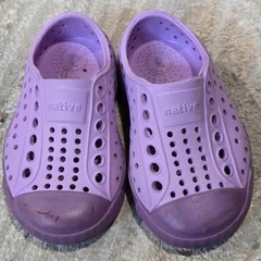 Native Jefferson Kids Shoes Bundle White Purple EVA Slip On Sneakers Size C4