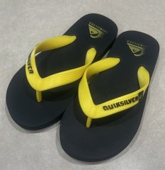 QUIKSILVER Youth Yellow Flip Flop Sandals~~Size 2/3