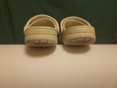 🔥CREAM Crocs Size J 4