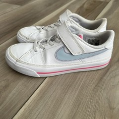 Nike Court Legacy Kids Size 1.5 Low Top White Blue Pink Sneakers