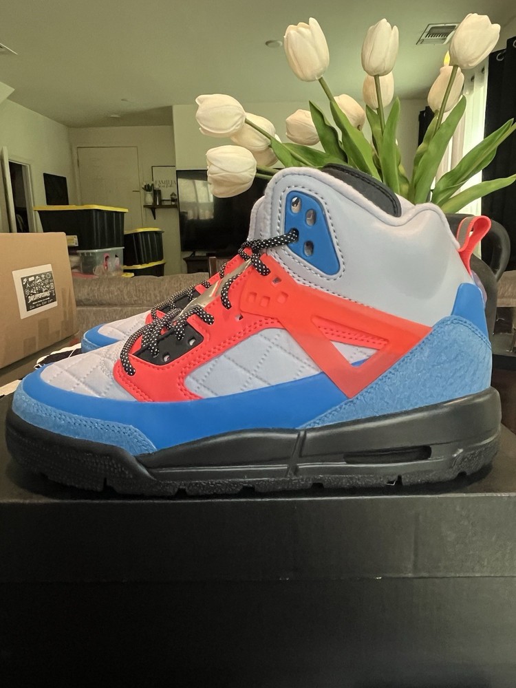 Jordan Winterized Spizike (gs) Size 5.5 Y Ghost / Hot Lava Blue