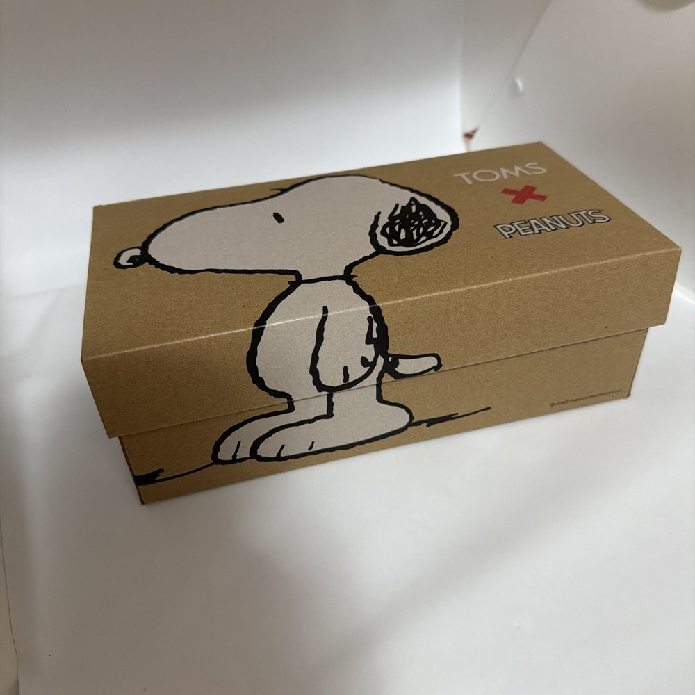 TOMS X Peanuts Tiny Alpargata Snoopy Comics Tan Felt Slip-on Shoes Woman 5