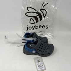 joybees Kid’s Creek Clog Sandals Size C6/C7 Grey with Midnight Teal Back Strap