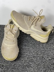 Nike Presto Fly ‚Oatmeal‘ Sneakers Beige Running Shoes Youth Size 5.5Y Women’s 7