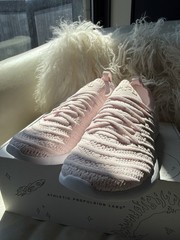 NIB, Ret $119, APL TechLoom Pink Wave Youth Sneakers (Size 4Y / EUR 35.5)