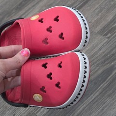 Crocs Mickey Mouse Kids Clogs Size 10/11 Red Black Croslite ExcelDisney