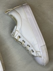White Leather Low Top Converse Childs Kids 10 Small Summer Beach Clean Girl