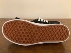 NIB Vans Authentic Black & True White Kids Youth Shoes – Size 1.0