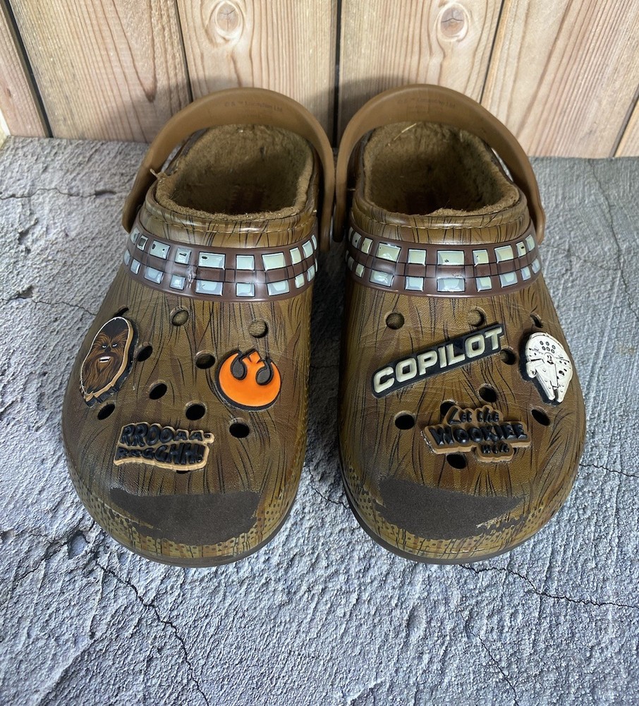 Crocs Star Wars Chewbacca Size Junior SZ 4 Classic Lined Clogs Used