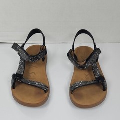 Link Soft Black And Silver Big Kid Strappy Sandals Size 3