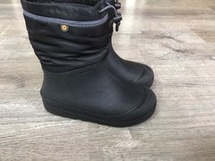 Bogs Classic Snow Shell Boots Black Kids Size 1 Waterproof Pull On 72868-001
