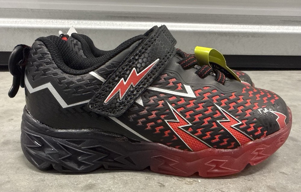 Boys’ Athletic Works Light-Up Athletic Sneakers Black Red Lightning Size 12 NWT