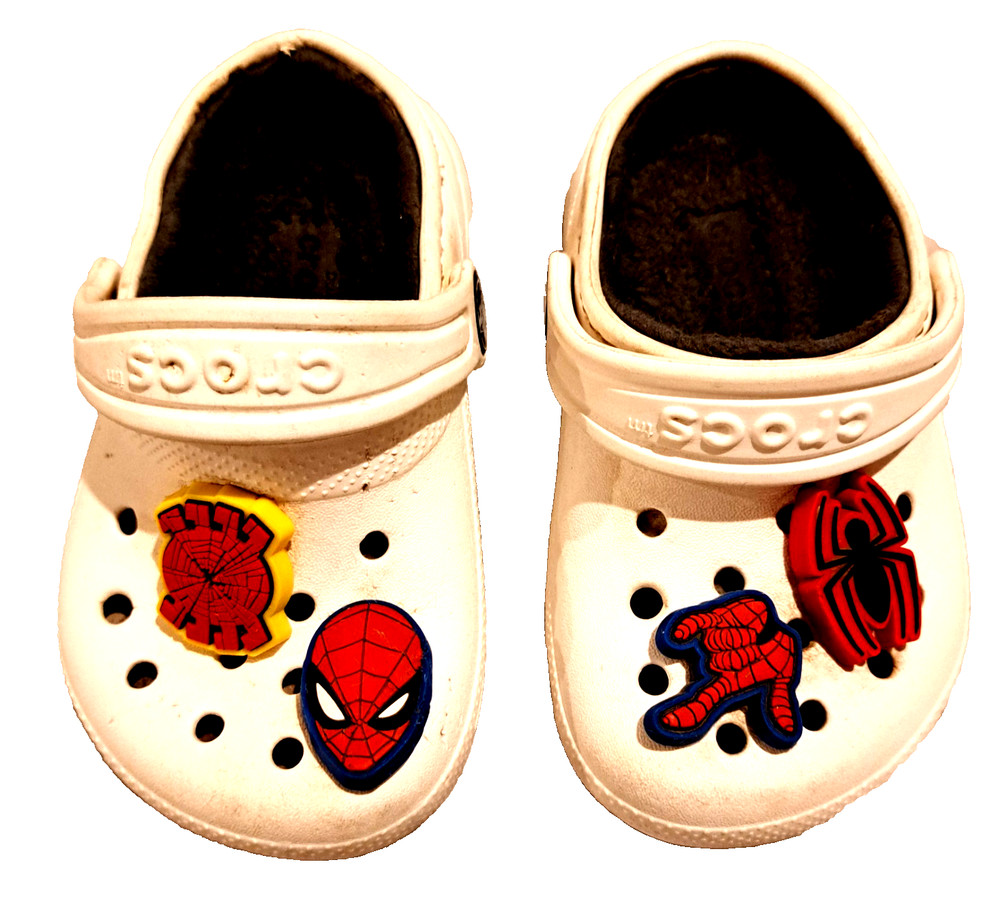 Crocs Clogs Kids C6 w/ 4 Spiderman Charms White Slip-on Sandals Shoes Beach