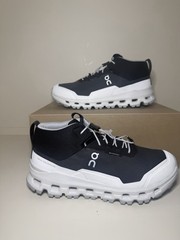 On Cloud Cloudhero Mid Waterproof Youth Size 4 Woman’s Size 5.5