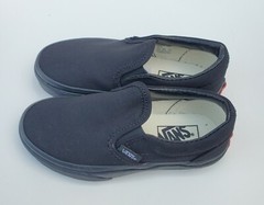 VANS: „OFF THE WALL“ Classic Slip-On Youth Shoes