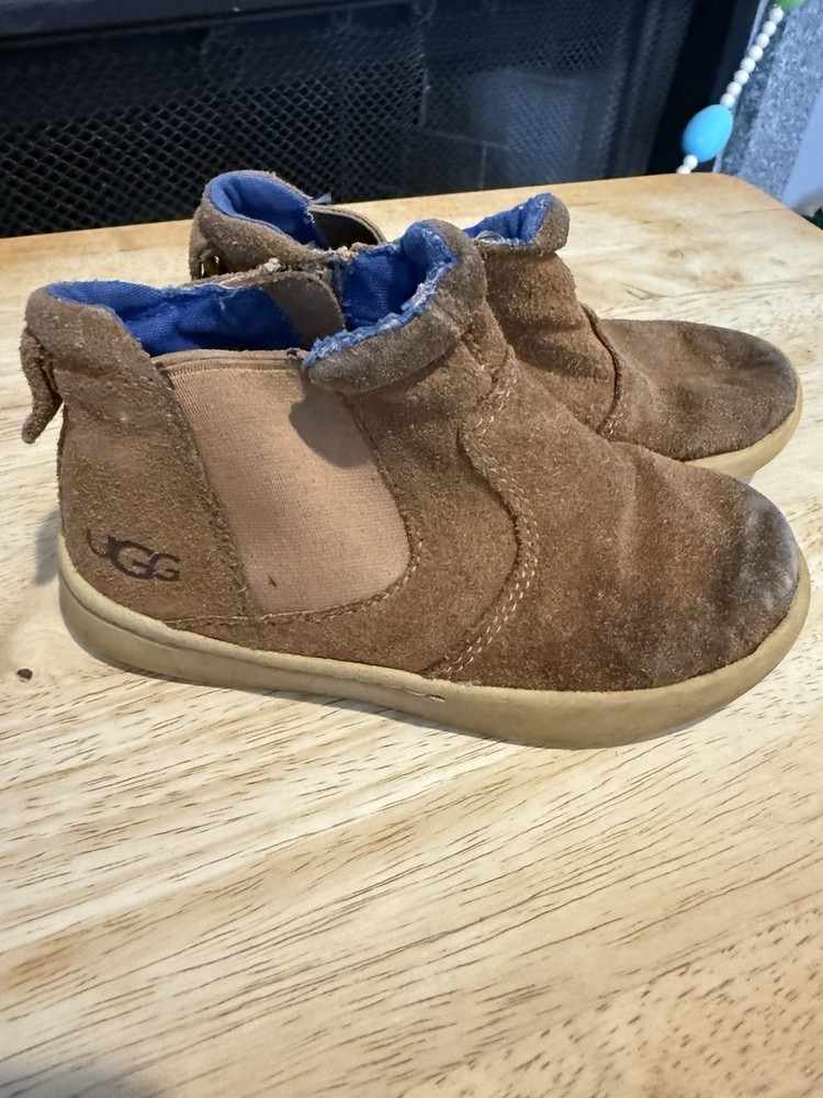 UGG S/N 1012395T Kids Boots Worn See Pics Size 10 Unisex Boys Girls Tan W/wear