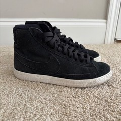 Nike Blazer Mid GS Black Suede High Top Sneakers 895850-003 Size 5.5Y