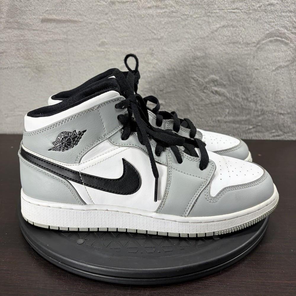 Nike Air Jordan 1 Retro Mid Youth Size 7 Light Smoke Grey Lace Up Sneakers