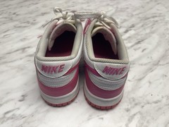 Nike Dunk Low Laser Fuchsia Pink GS Size FB9109-102 Size 5Y Youth Girls