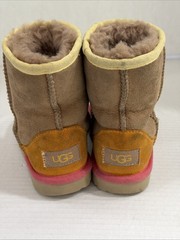 UGG boots Classic Girls size 10 Beige Tan Orange Pink Sherpa Lined