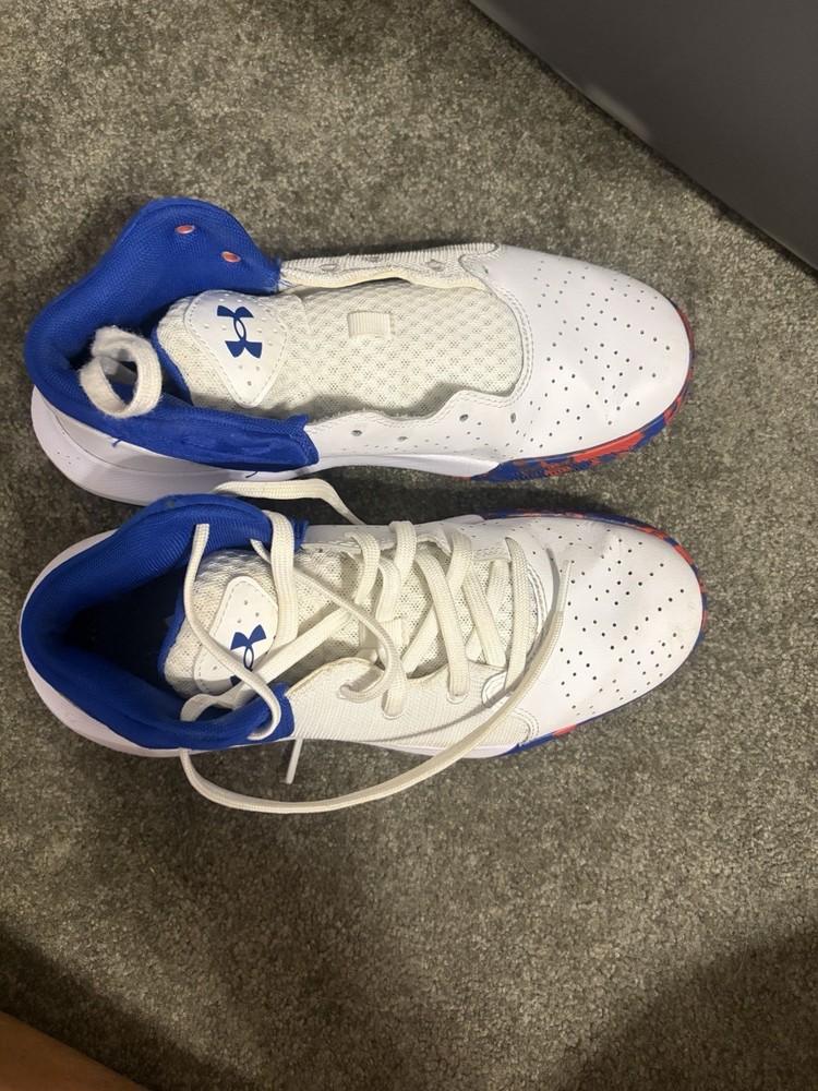 Under armor Sneakers Size 6.5 Y Basketball