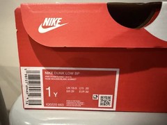 Size 1 – Nike Dunk Low Valentine’s Day (2026) IQ0220 663