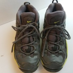 Nike Air Slant Dark Gray Yellow 603293-030 Sz 3Y Sneakers Kids
