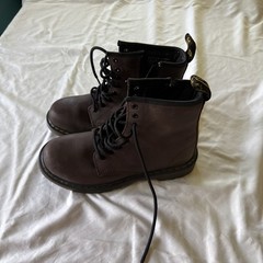 Size US 3 Dr Doc Martens Delaney Kids Boots Leather Uppers side zipper brown