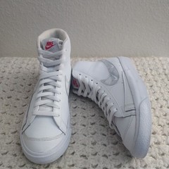 Nike Blazer Mid ’77 ‚White Logo Print‘ dj4624-100 sneakers size 7y