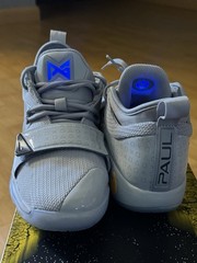 Nike PlayStation x PG 2.5 Wolf Grey Sneakers YOUTH Size 7- NEW Unused