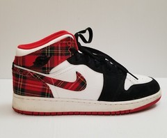 Nike Air Jordan 1 Mid GS Black Red White Plaid 554725-607 Youth Size 7Y Rare