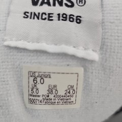 VANS Knu Skool Black/White Canvas Unisex Kids Sneakers US 6 EUR 38 UK 5