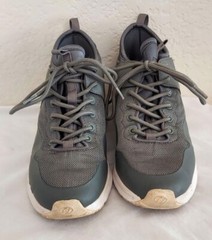 Heelys Piper HE100240 Youth Size 4Y Gray and White Skate Sneakers Shoes