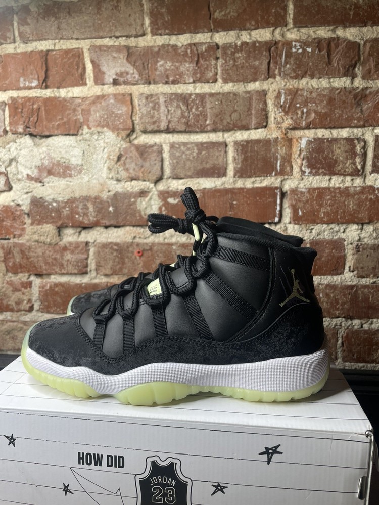 Air Jordan 11 Retro GS ‚Inner Beast‘ Black Barely Volt IB1378-001 Size 7Y