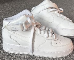 Size 6Y (GS) – Nike Air Force 1 LE Mid Triple White