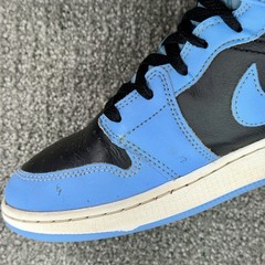 Nike Air Jordan 1 Mid University Blue Black RARE Shoe DQ8423-401 Youth Size 5.5Y