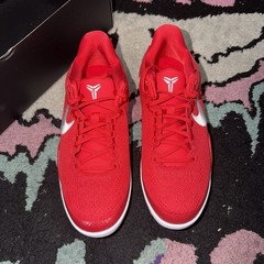 Size 5Y / 6.5W – Kobe 8 University Red Brand New No Box Lid