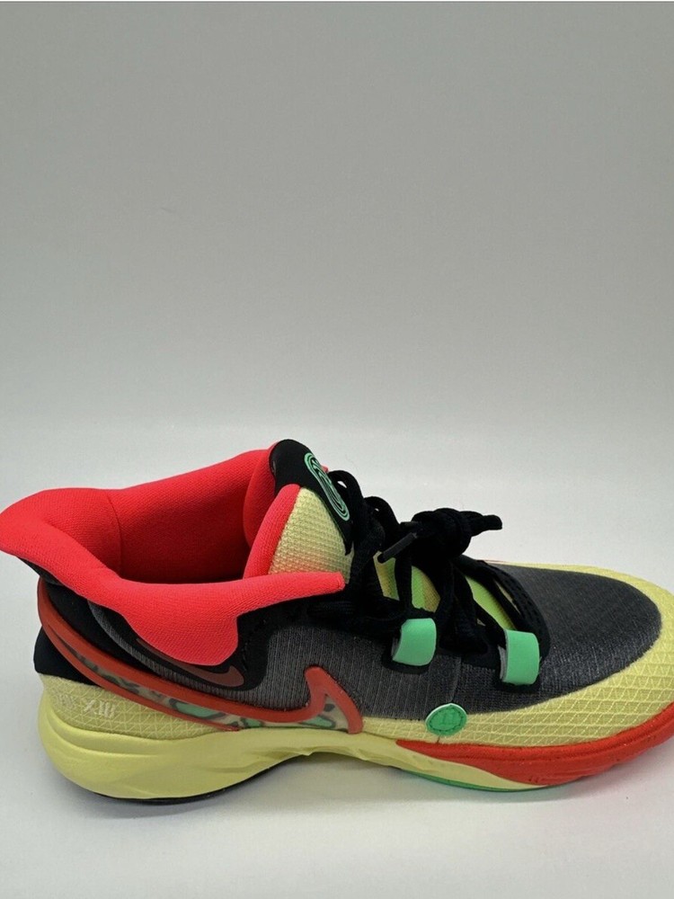 Nike Kyrie Irving 8 GO (GS) Size 6 Y Kids Color Black Lemon Chiffon